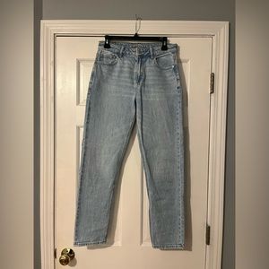 American Eagle Mom Jeans Size 4